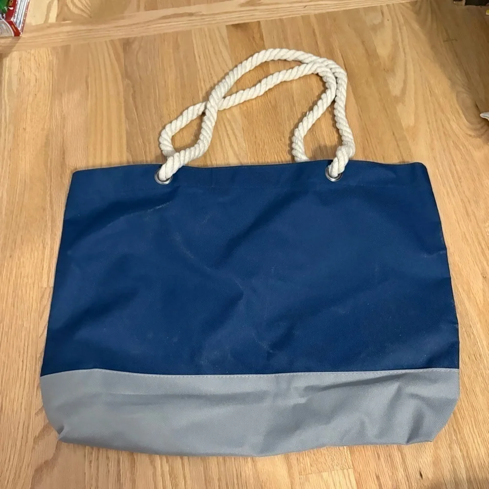 Mohegan Sun Casino Pocono Pennsylvania Navy Blue Tote Bag Rope Handle Cruise